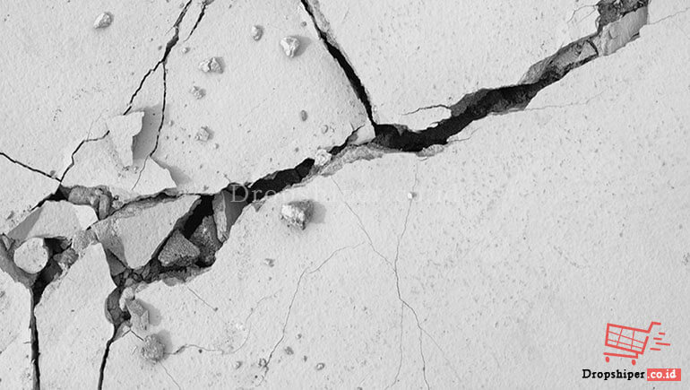 Beberapa Kerugian Akibat Keretakan Bangunan