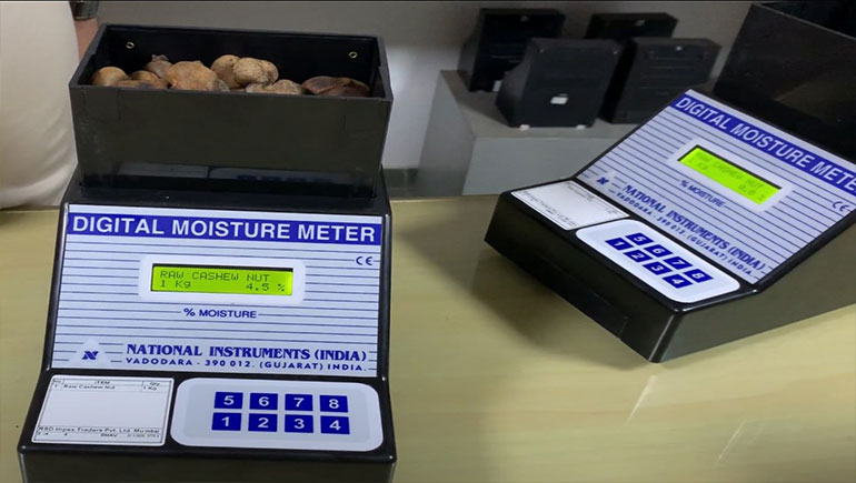 Memilih Alat Test Water Content Kacang Mete yang Tepat untuk Kebutuhan Industri Anda