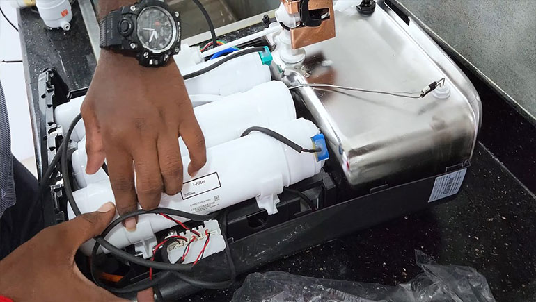 Cara Merawat dan Membersihkan Water Purifier dengan Benar