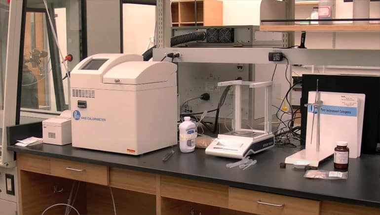 Pengertian Kalorimeter dan Fungsinya dalam Kimia