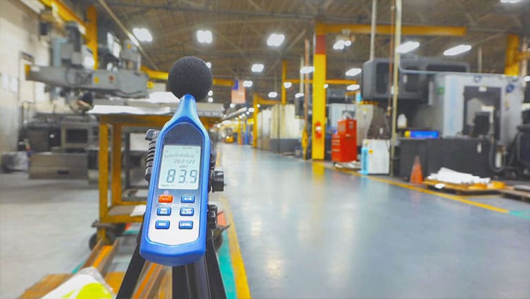 Penerapan Sound Level Meter dalam Industri: Keamanan dan Kesehatan Kerja