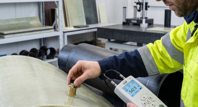Ultrasonik Thickness Meter LS211 mengukur ketebalan material komposit